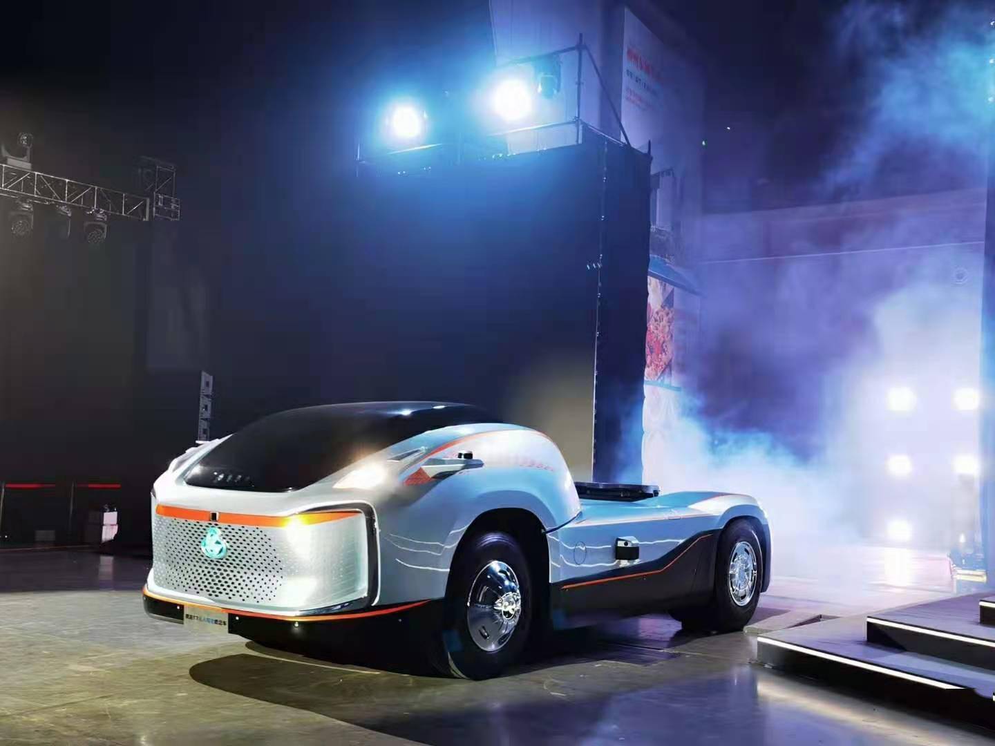 BWIN海南无人驾驶快递车(图1)