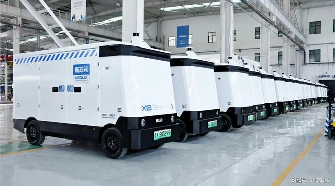 新石器“零首付+FSD免费”打破无人车定价模式其他玩家如何应对？(图2)