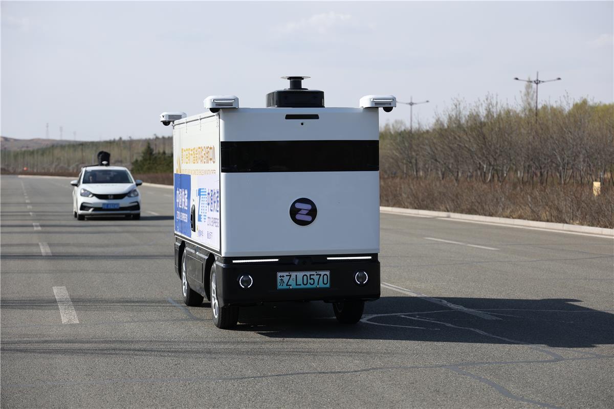 降本增效双提升 咸宁市无人配送打通寄递物流末端(图1)