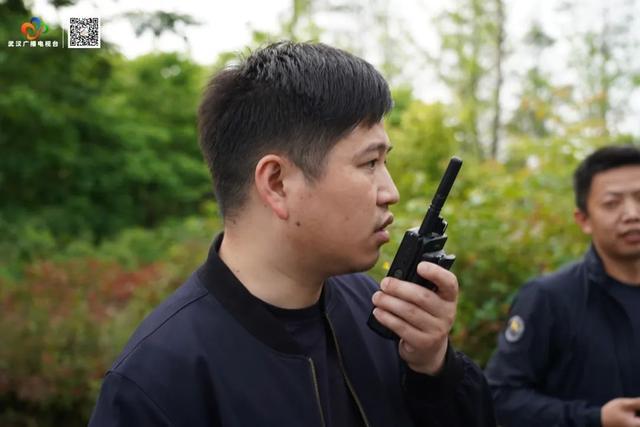 破门而入！武汉警方抓获32名“白富美”！(图2)