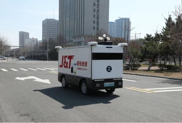 无人快递车亮相必赢中国官方网站连云港街头(图1)