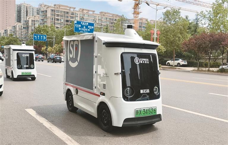 京东物流宣布“独狼”无人车出海沙特！L4级自动驾驶、能装1000公斤货(图1)